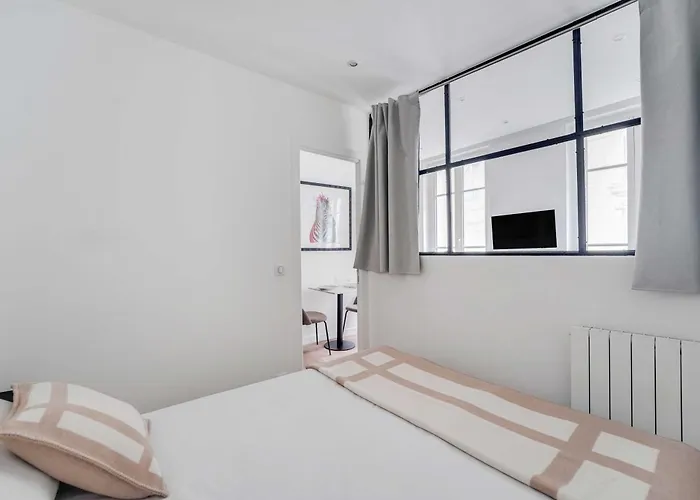 Charming In The Heart Of Le Marais Parigi